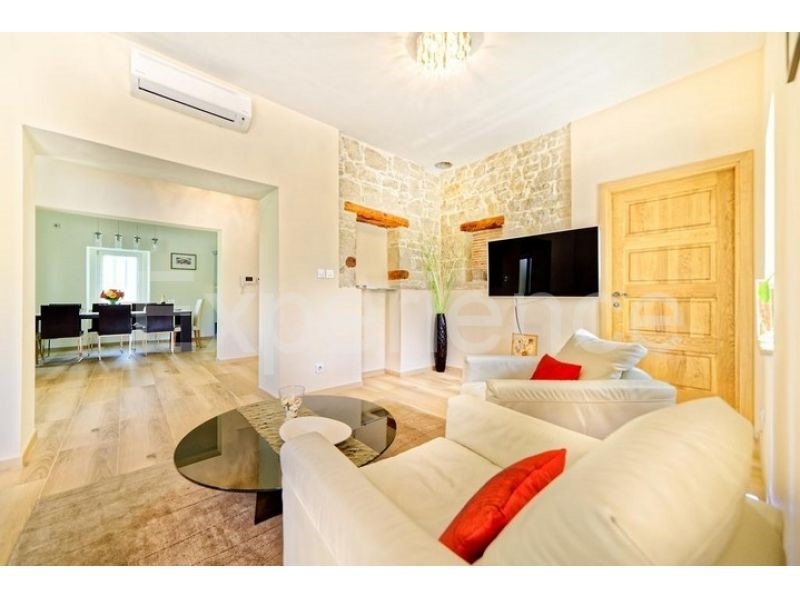 Motovun, villa con piscina e vista, 4 camere, zona tranquilla