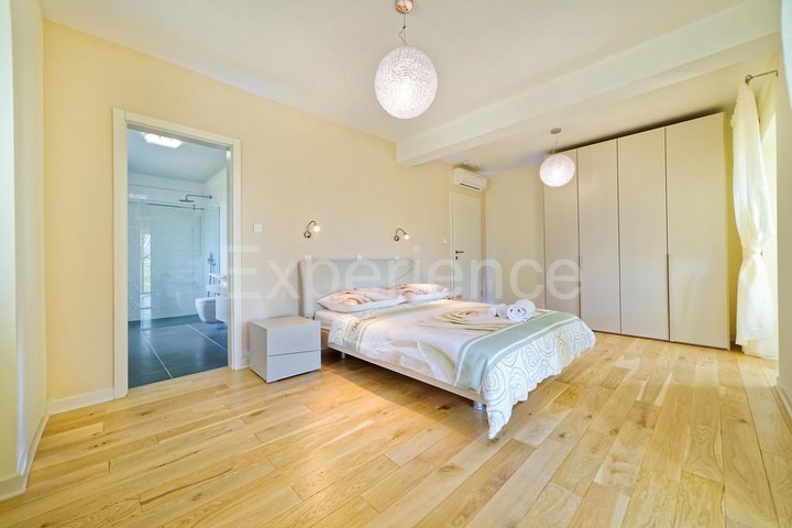 Motovun, villa con piscina e vista, 4 camere, zona tranquilla