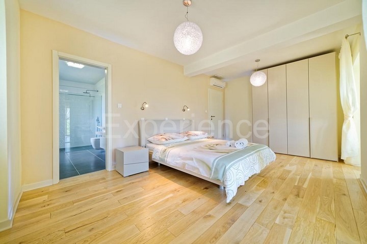 Motovun, villa con piscina e vista, 4 camere, zona tranquilla