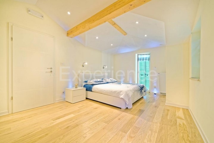 Motovun, villa con piscina e vista, 4 camere, zona tranquilla