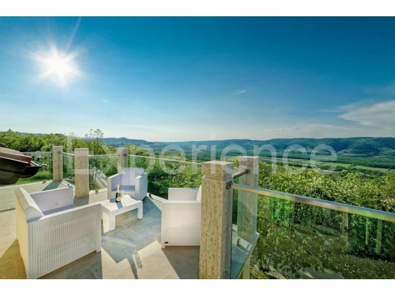Motovun, villa con piscina e vista, 4 camere, zona tranquilla
