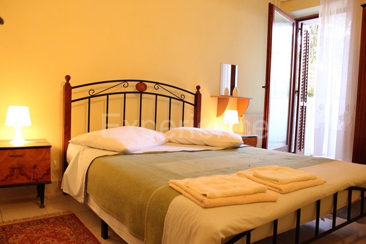 Parenzo, casa indipendente, 600 m dal mare, vista mare, giardino 400 m²