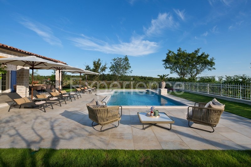 Vicino a Sveti Lovreč - lussuosa villa mediterranea!