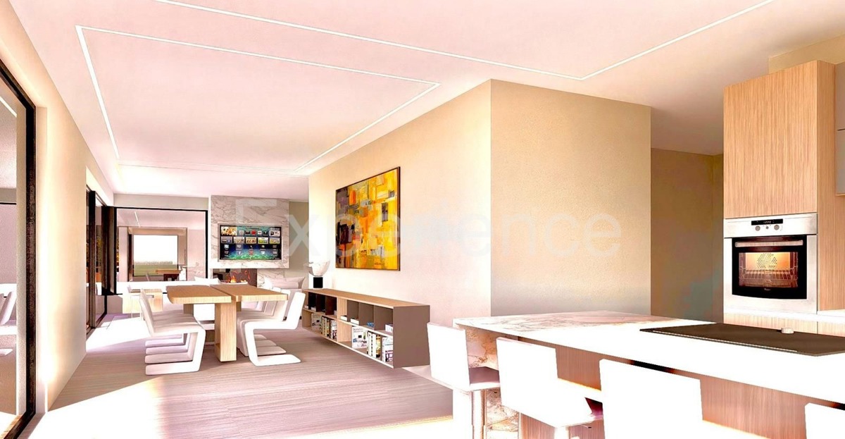 Parenzo - a circa 2.5 km dal mare, attico con 4 camere da letto!