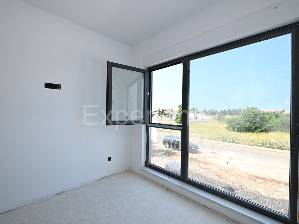 ISTRIA, Umago - appartamento in un nuovo edificio con garage, 1. piano, ASCENSORE!