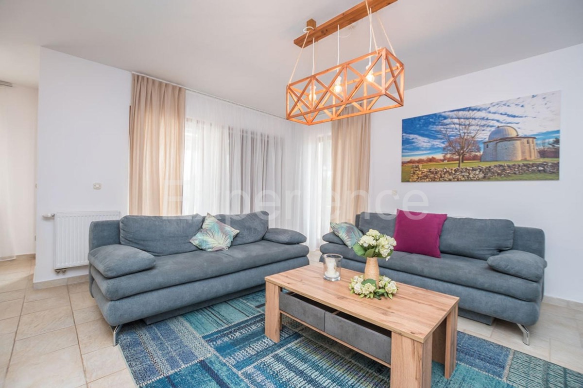 Istria, vicino a Parenzo - affascinante villa con piscina e garage!