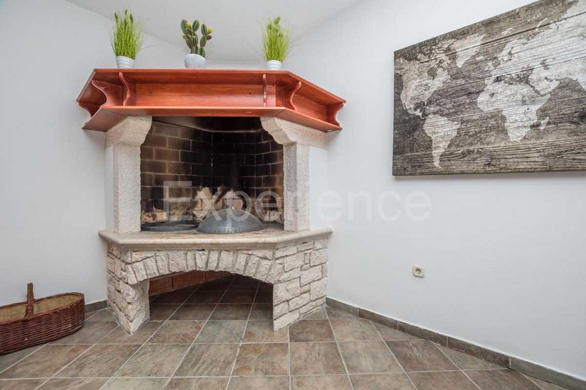 Istria, vicino a Parenzo - affascinante villa con piscina e garage!