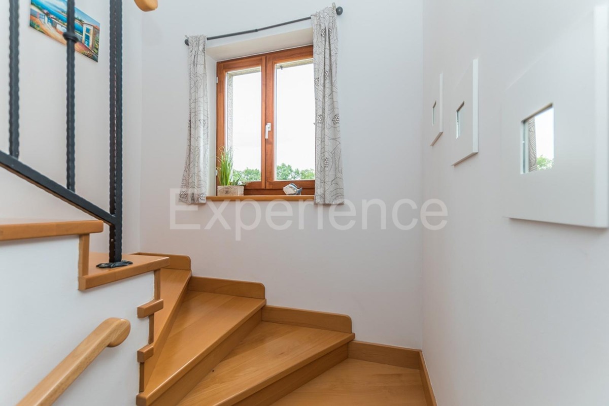 Istria, vicino a Parenzo - affascinante villa con piscina e garage!