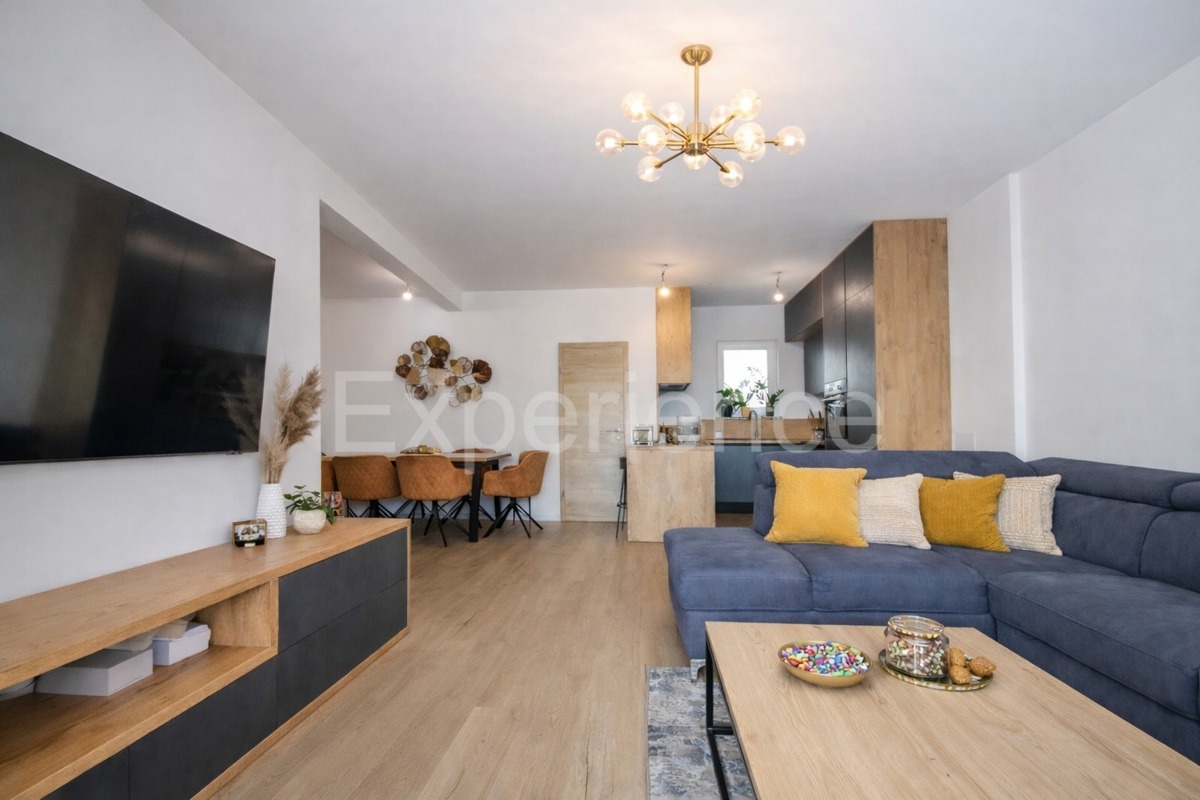 OFFERTA SPECIALE! Nelle vicinanze di Parenzo – casa bifamiliare di nuova costruzione con 3 camere da letto!