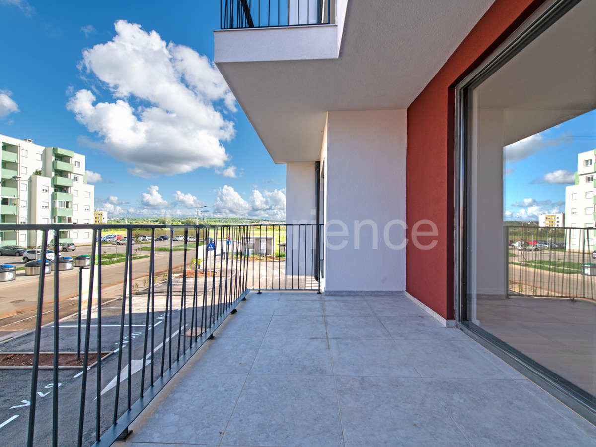 ISTRIA, Umago - appartamento con spazioso balcone (10 m²), 1. piano, ASCENSORE