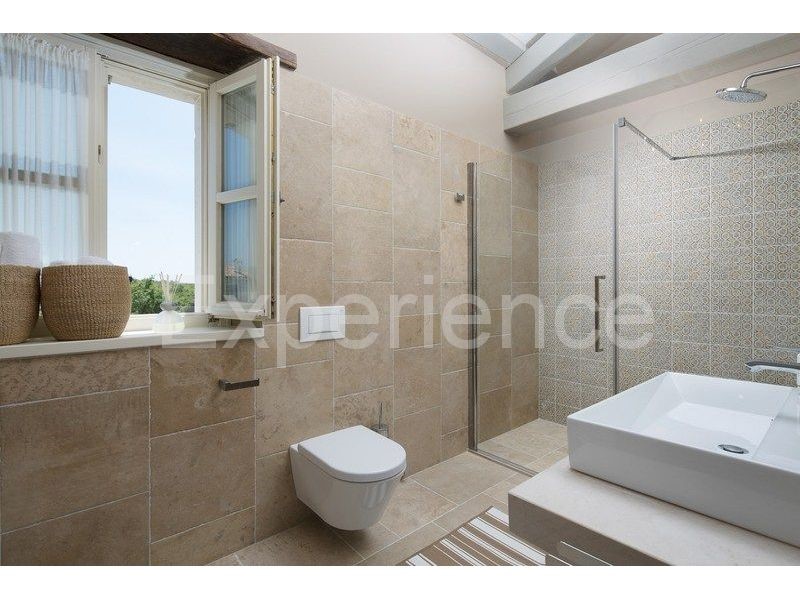 Villa di lusso vicino Sv. Lovreč, vista mare, campi da tennis