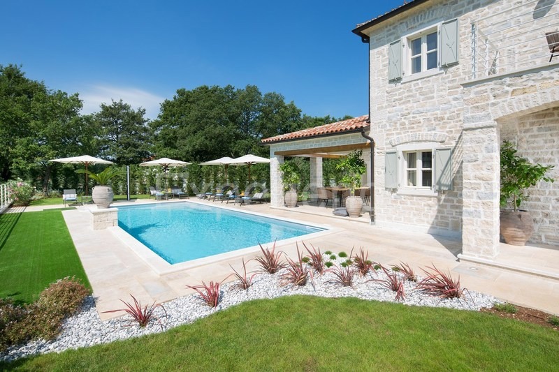 Villa di lusso vicino Sv. Lovreč, vista mare, campi da tennis