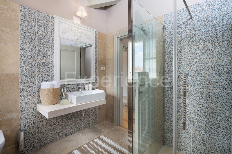 Villa di lusso vicino Sv. Lovreč, vista mare, campi da tennis