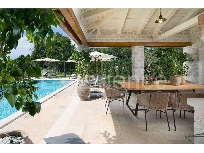 Villa di lusso vicino Sv. Lovreč, vista mare, campi da tennis