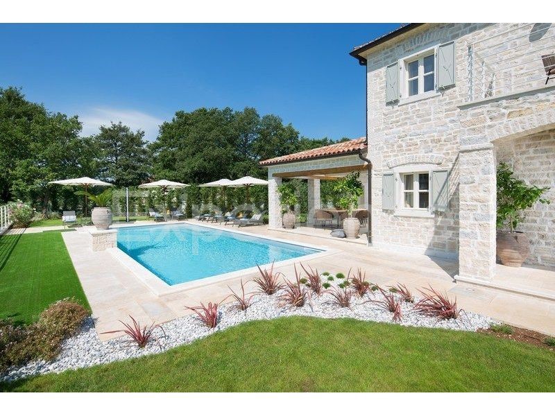 Villa di lusso vicino Sv. Lovreč, vista mare, campi da tennis