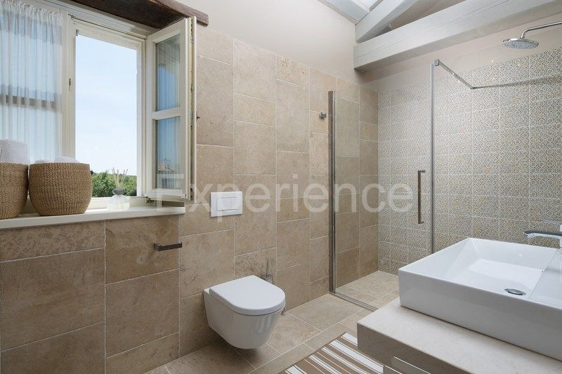 Villa di lusso vicino Sv. Lovreč, vista mare, campi da tennis