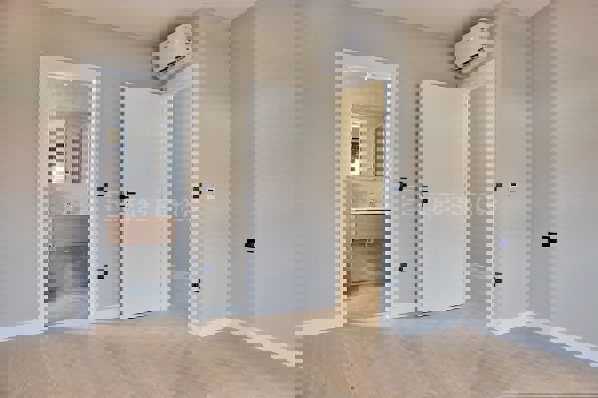 Parenzo, attico esclusivo vista mare con terrazza sul tetto