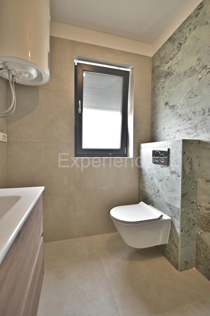 Istria, Umago - a circa 2 km dal mare, appartamento in un edificio nuovo, 1. piano