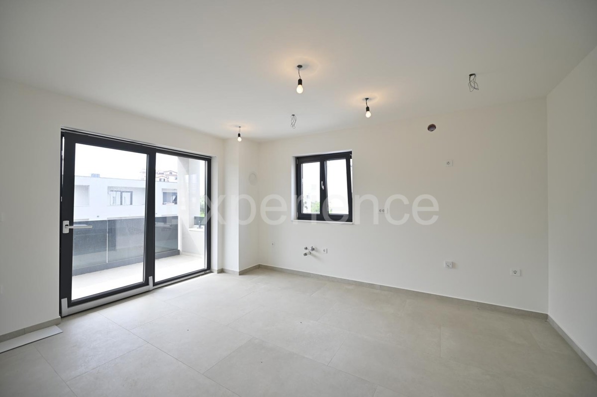 Istria, Umago - a circa 2 km dal mare, appartamento in un edificio nuovo, 1. piano