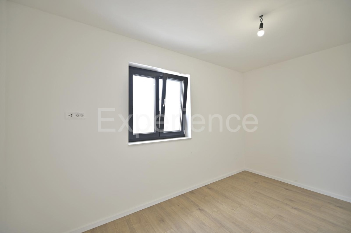 Istria, Umago - a circa 2 km dal mare, appartamento in un edificio nuovo, 1. piano