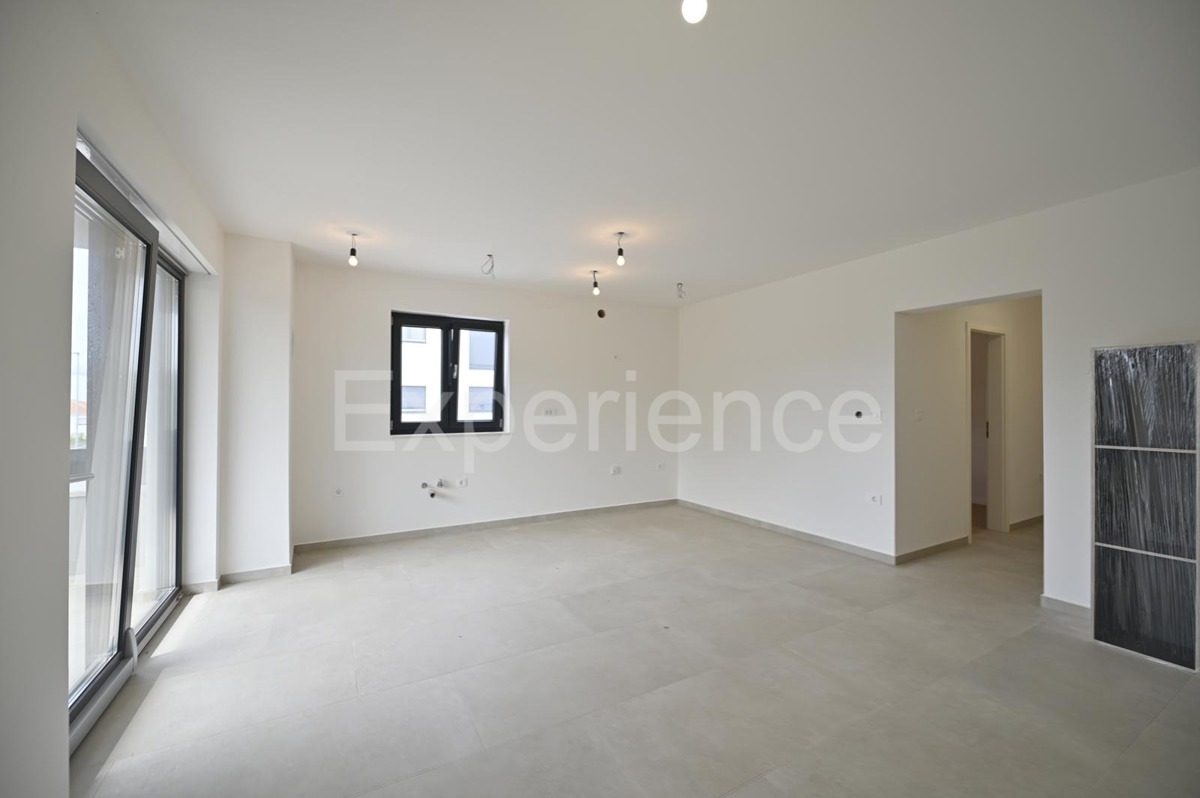 Istria, Umago - a circa 2 km dal mare, appartamento in un edificio nuovo, 1. piano