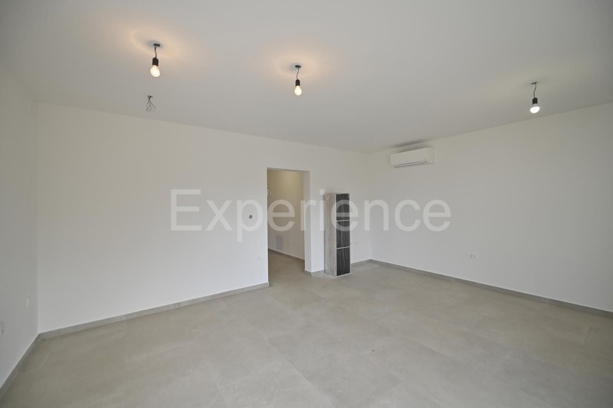 Istria, Umago - a circa 2 km dal mare, appartamento in un edificio nuovo, 1. piano