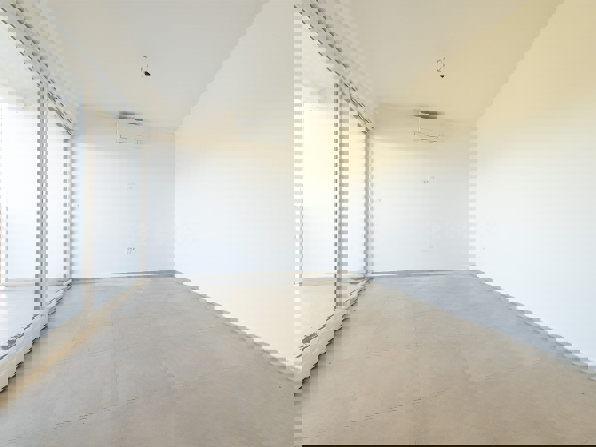 ISTRIA, vicino a Parenzo - appartamento di nuova costruzione con VISTA MARE!