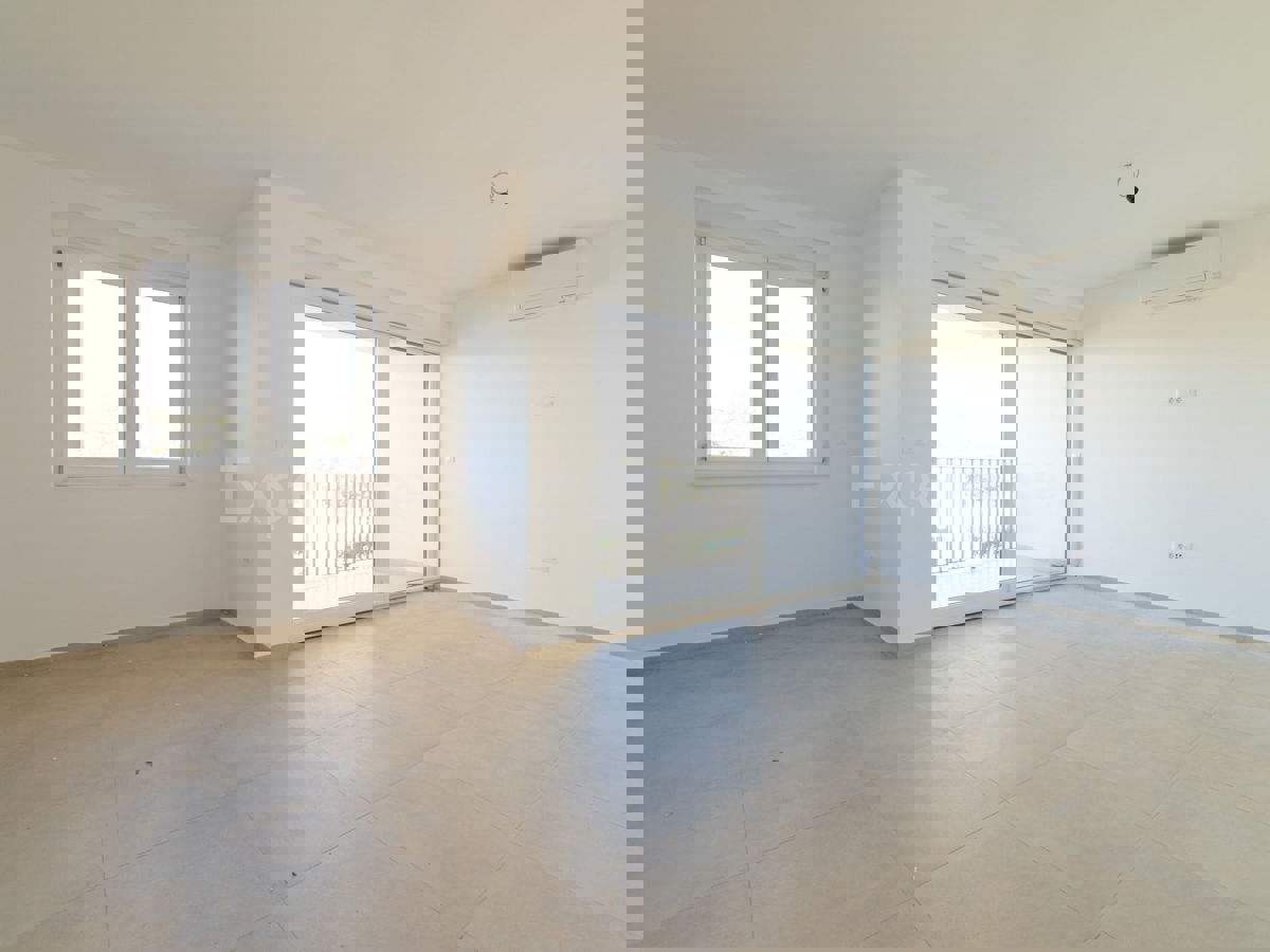 ISTRIA, vicino a Parenzo - appartamento di nuova costruzione con VISTA MARE!