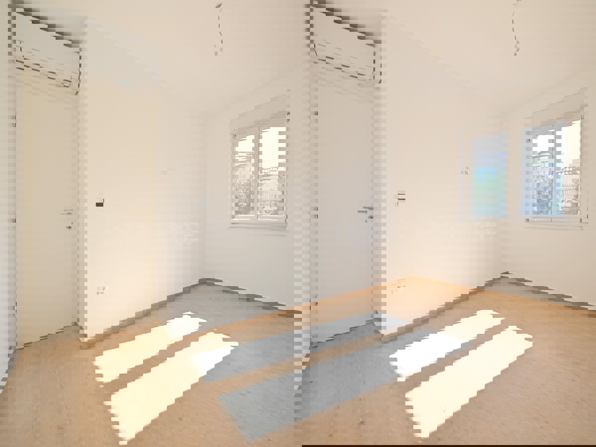 ISTRIA, vicino a Parenzo - appartamento di nuova costruzione con VISTA MARE!