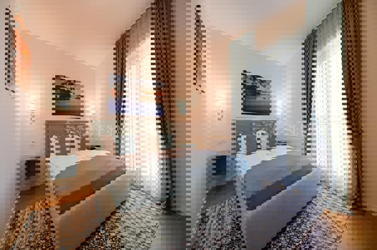 ISTRIA, Kaštelir - casa di nuova costruzione con piscina!