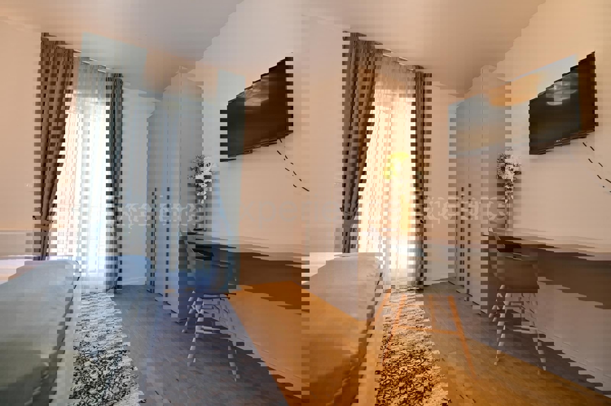 ISTRIA, Kaštelir - casa di nuova costruzione con piscina!