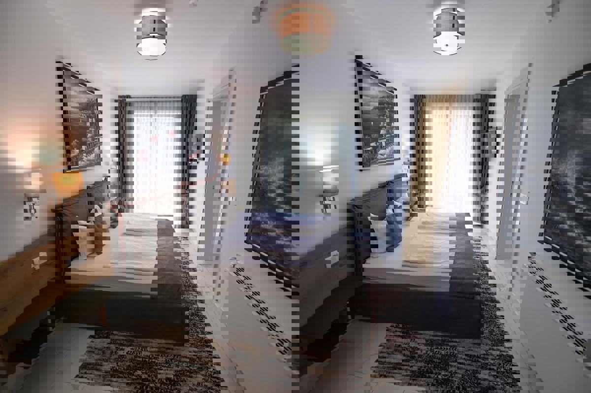 ISTRIA, Kaštelir - casa di nuova costruzione con piscina!