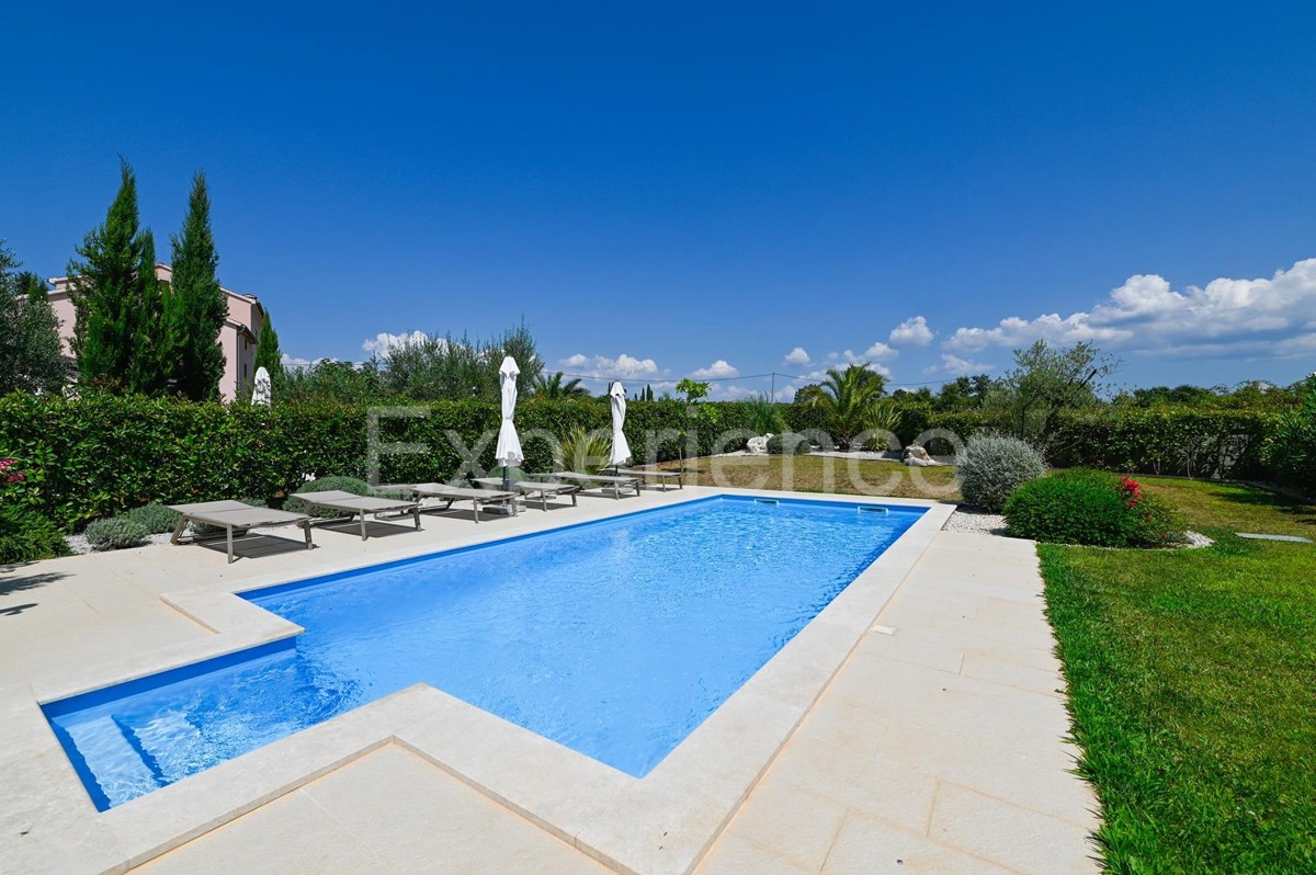 ISTRIA, Kaštelir - casa di nuova costruzione con piscina!