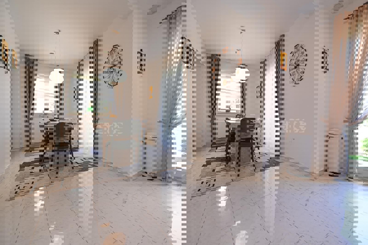 ISTRIA, Kaštelir - casa di nuova costruzione con piscina!