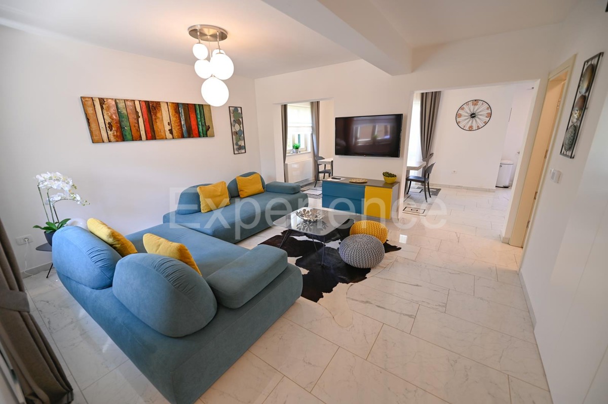 ISTRIA, Kaštelir - casa di nuova costruzione con piscina!