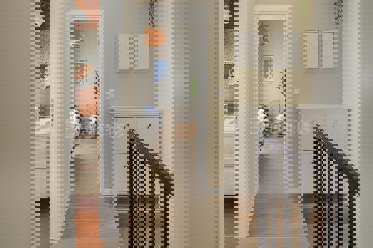 ISTRIA, Parenzo - elegante casa di nuova costruzione, a 1.000 m dalla spiaggia!