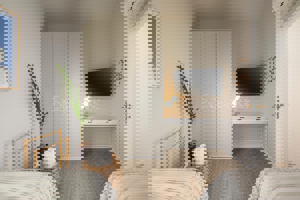 ISTRIA, Parenzo - elegante casa di nuova costruzione, a 1.000 m dalla spiaggia!