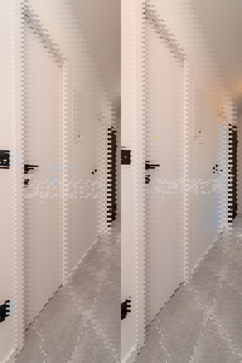 ISTRIA, Umago - appartamento in un nuovo edificio con garage, 2. piano, ASCENSORE!