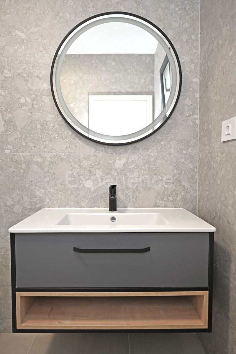 Villa di lusso con piscina e giardino mediterraneo - un'oasi di pace vicino a Rovigno