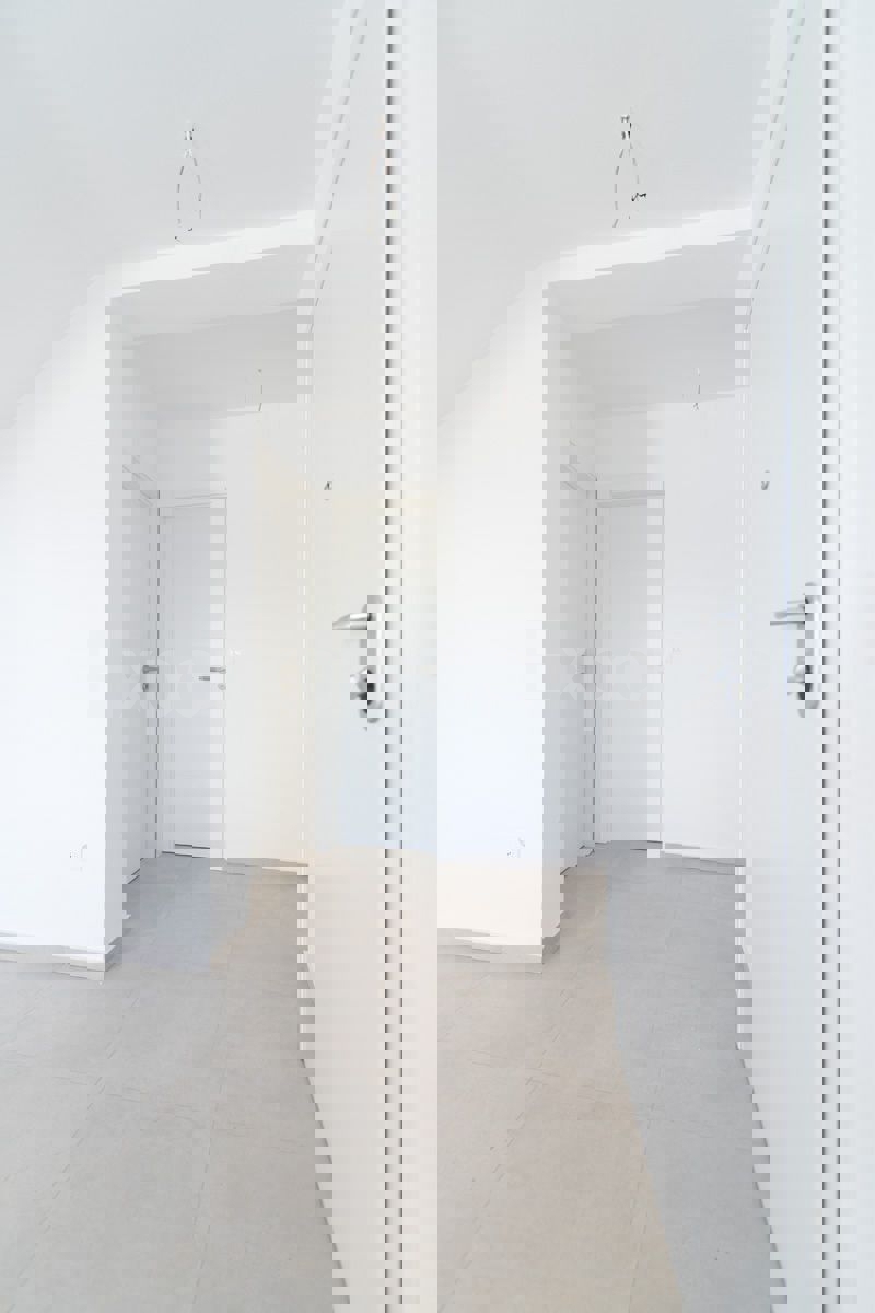 ISTRIA, vicino a Parenzo - appartamento con 3 camere da letto, VISTA MARE!