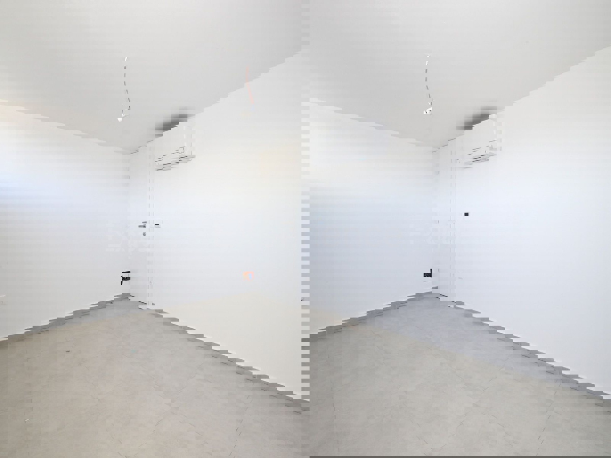 ISTRIA, vicino a Parenzo - appartamento con 3 camere da letto, VISTA MARE!