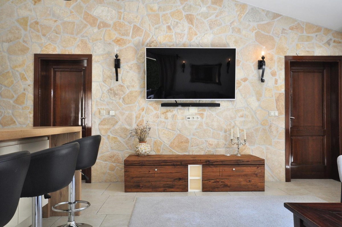 ISTRIA, Parenzo - casa con due appartamenti separati e piscina, a 3 km dal mare!