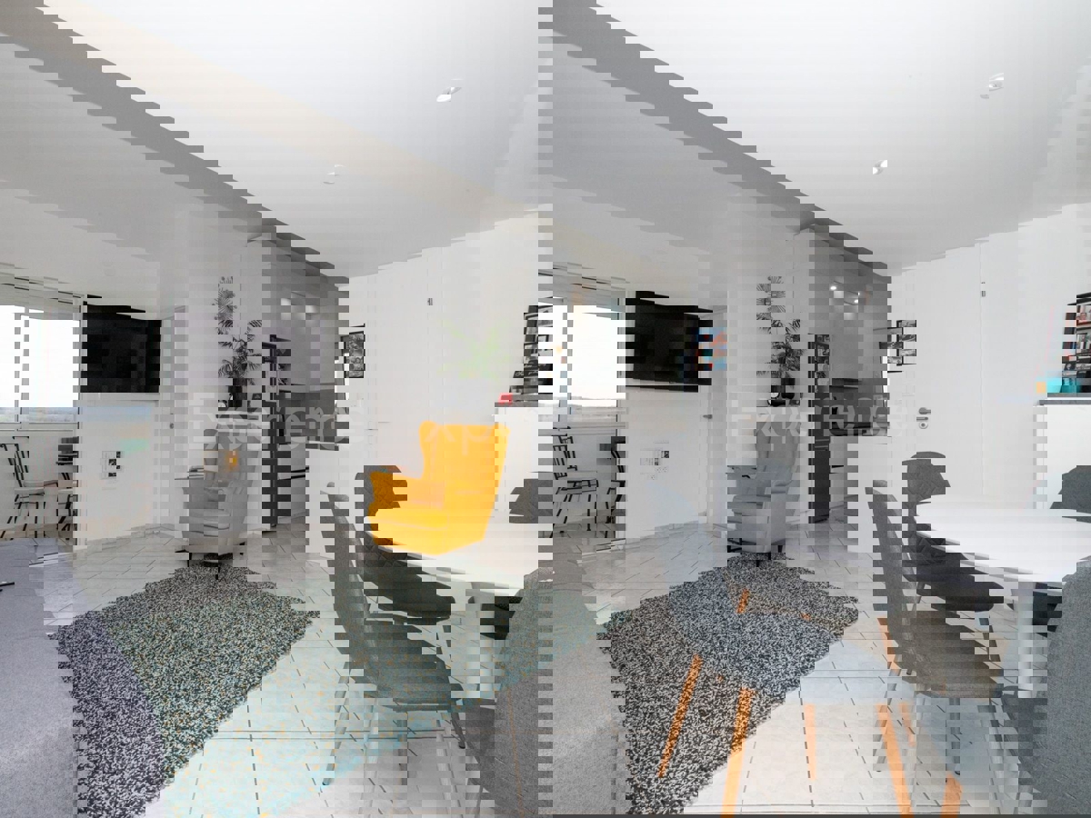 Appartamento a Funtana 44,5 m² + parcheggio, 700 m dalla spiaggia