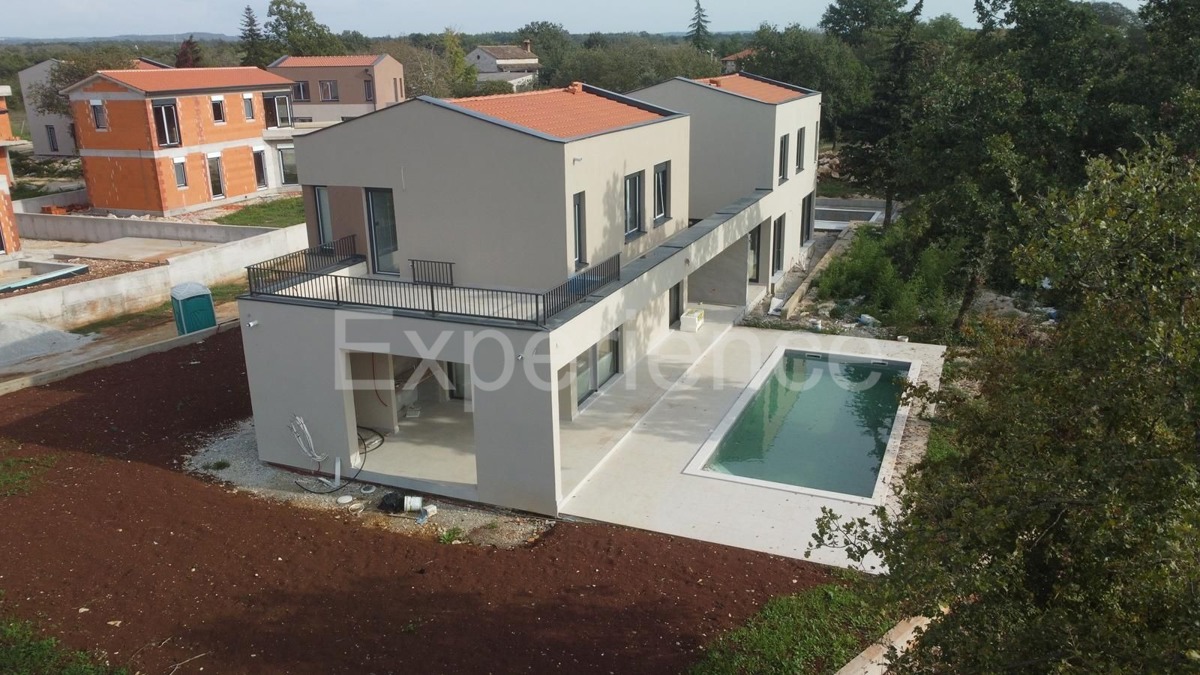 Vicino a Parenzo - villa dal design attraente e moderno con piscina!