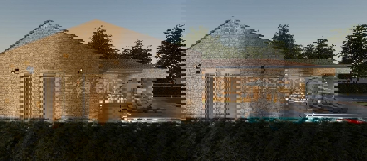 ISTRIA, vicino a Parenzo - elegante villa ai margini del villaggio