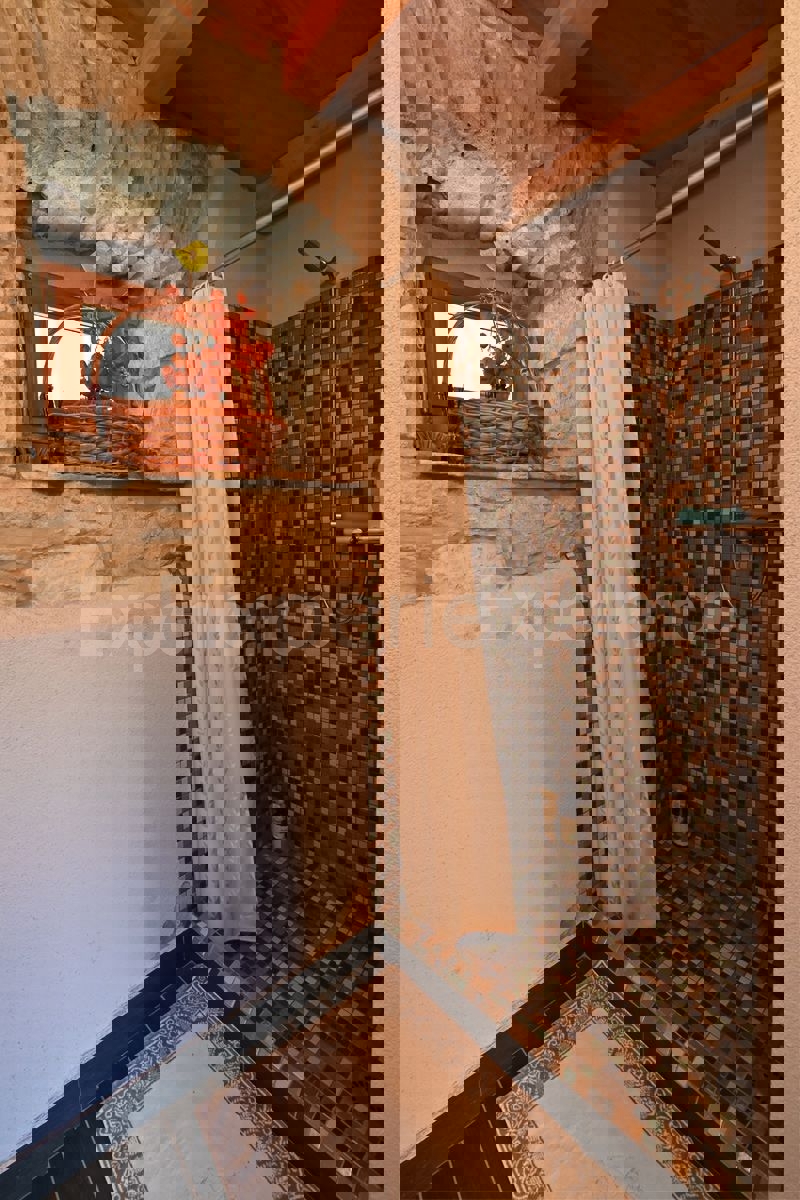 Casa in pietra ristrutturata a Boljun, 74 m² – fascino e comfort