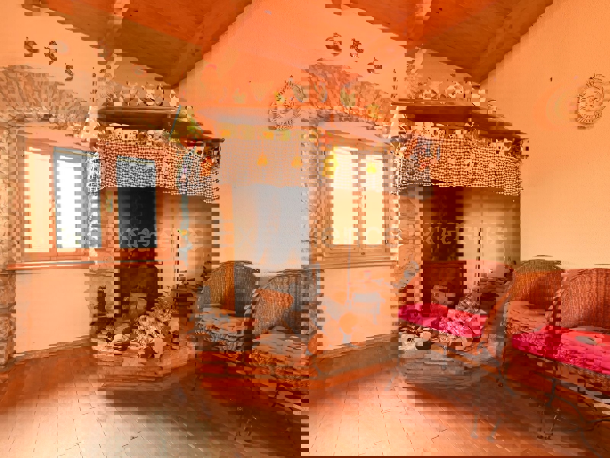 Casa in pietra ristrutturata a Boljun, 74 m² – fascino e comfort