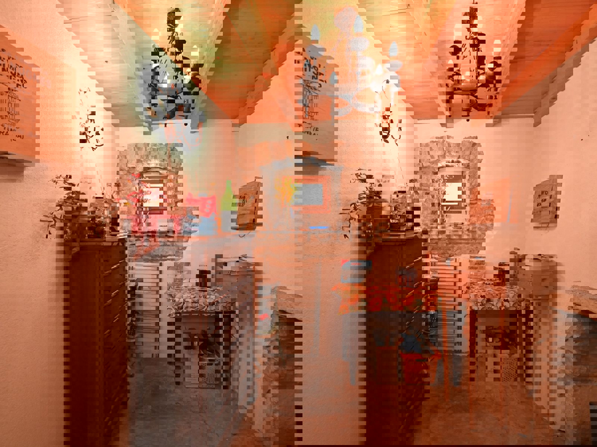 Casa in pietra ristrutturata a Boljun, 74 m² – fascino e comfort