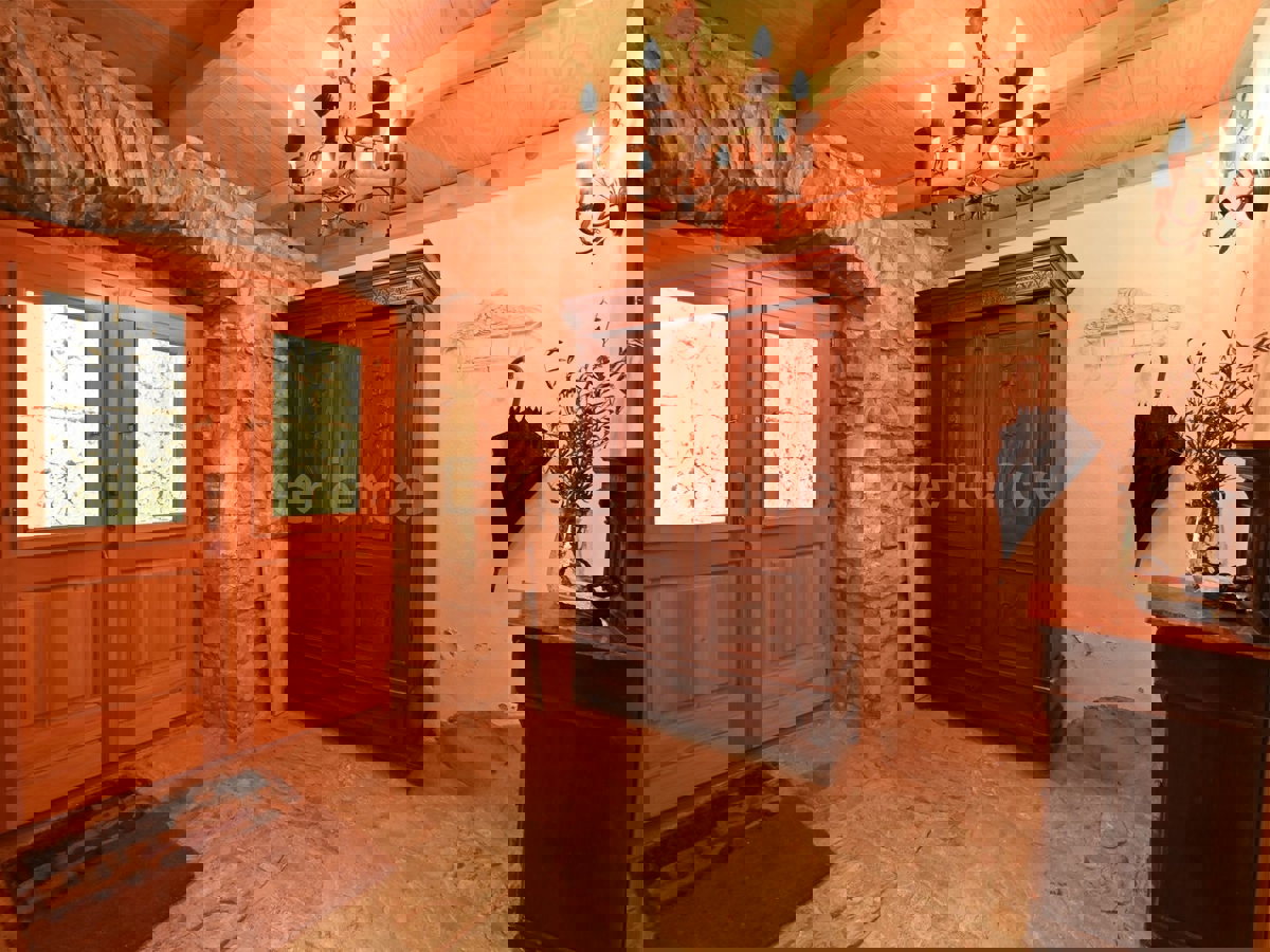 Casa in pietra ristrutturata a Boljun, 74 m² – fascino e comfort