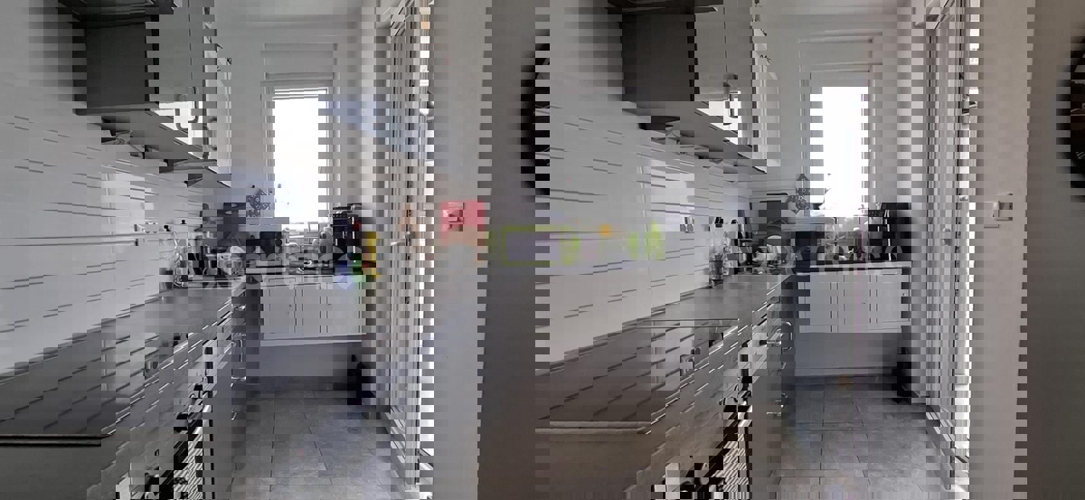 ISTRIA, Funtana - moderno appartamento con giardino vicino al mare!